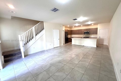 Adosado en venta en Doral, Florida, 3 dormitorios, 149.57 m2 № 2044465 - foto 18