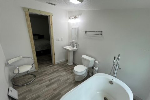 House in Floral City, Florida 3 bedrooms, 117.61 sq.m. № 1554749 - photo 15