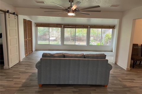House in Floral City, Florida 3 bedrooms, 117.61 sq.m. № 1554749 - photo 8