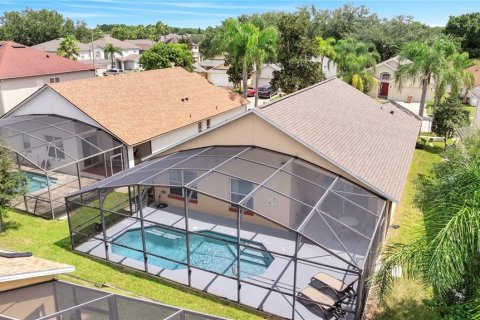 House in Clermont, Florida 4 bedrooms, 169.27 sq.m. № 1631647 - photo 2