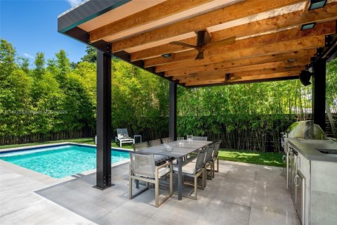 Villa ou maison à louer à Miami, Floride: 4 chambres, 268.49 m2 № 1714279 - photo 12