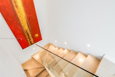 Villa ou maison à louer à Miami, Floride: 4 chambres, 268.49 m2 № 1714279 - photo 14