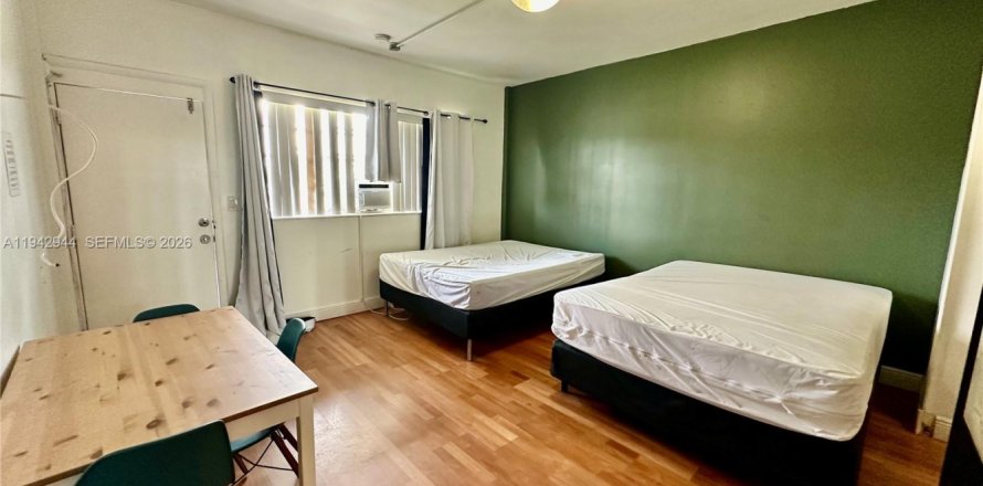 Condo à Hallandale Beach, Floride, 1 chambre  № 1999284