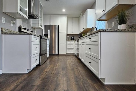 Casa en alquiler en Kissimmee, Florida, 3 dormitorios, 126.72 m2 № 1826986 - foto 12