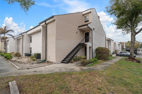 Copropriété à vendre à Tampa, Floride: 2 chambres, 110.65 m2 № 2102234 - photo 2
