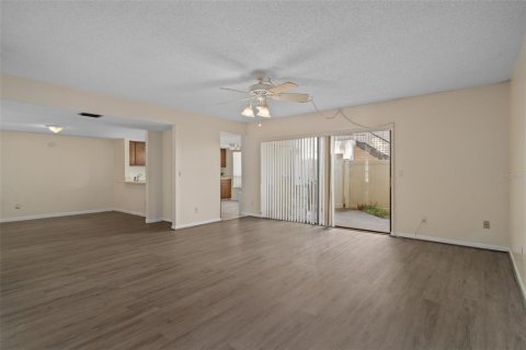 Copropriété à vendre à Tampa, Floride: 2 chambres, 110.65 m2 № 2102234 - photo 6