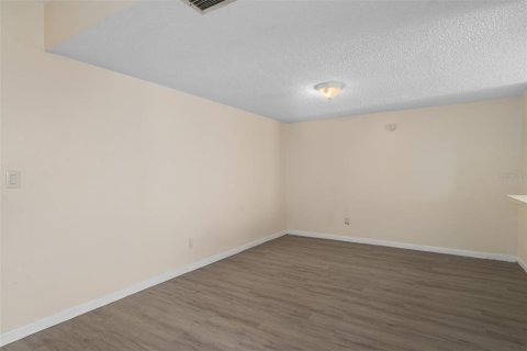 Copropriété à vendre à Tampa, Floride: 2 chambres, 110.65 m2 № 2102234 - photo 11