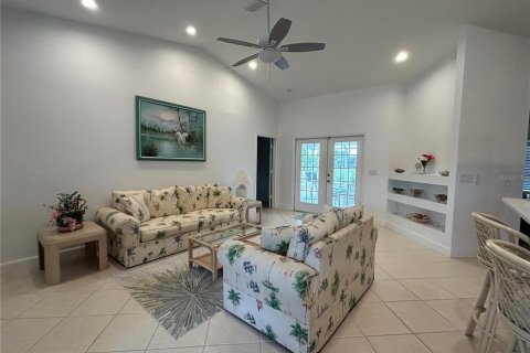 Villa ou maison à vendre à Rotonda, Floride: 3 chambres, 161.37 m2 № 2398972 - photo 4