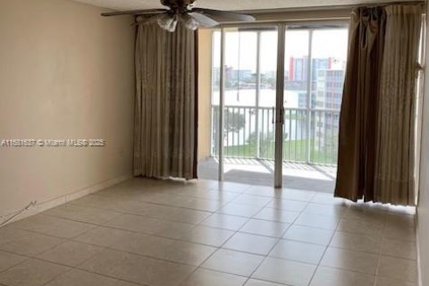 Copropriété à louer à Miami, Floride: 1 chambre, 96.25 m2 № 1814084 - photo 3