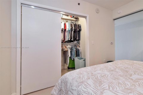 Condo in Hallandale Beach, Florida, 1 bedroom  № 1960529 - photo 26