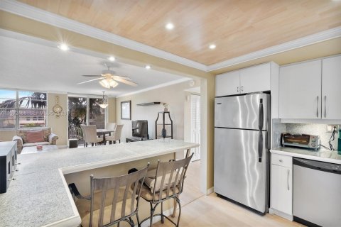 Купить кондоминиум в Норт-Майами, Флорида 2 спальни, 110.37м2, № 2063203 - фото 13