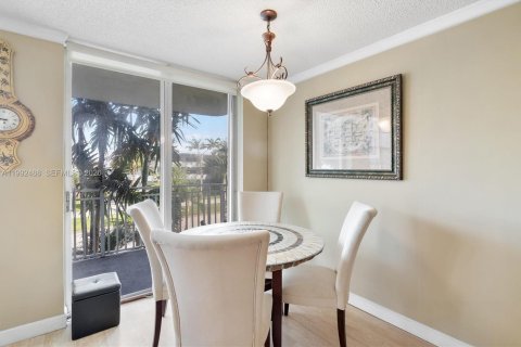 Купить кондоминиум в Норт-Майами, Флорида 2 спальни, 110.37м2, № 2063203 - фото 5