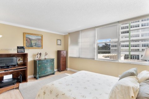 Купить кондоминиум в Норт-Майами, Флорида 2 спальни, 110.37м2, № 2063203 - фото 24