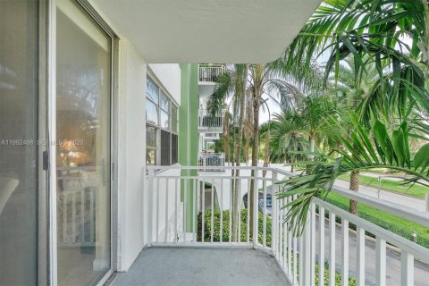 Купить кондоминиум в Норт-Майами, Флорида 2 спальни, 110.37м2, № 2063203 - фото 30