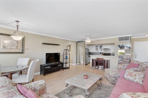 Купить кондоминиум в Норт-Майами, Флорида 2 спальни, 110.37м2, № 2063203 - фото 6