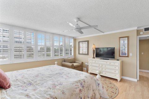 Купить кондоминиум в Норт-Майами, Флорида 2 спальни, 110.37м2, № 2063203 - фото 16