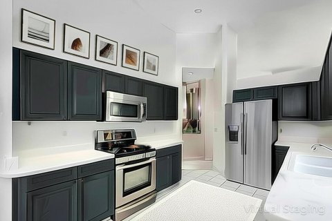 House in West Palm Beach, Florida 3 bedrooms, 187.66 sq.m. № 2190679 - photo 25