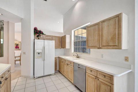 House in West Palm Beach, Florida 3 bedrooms, 187.66 sq.m. № 2190679 - photo 22