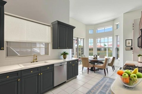 House in West Palm Beach, Florida 3 bedrooms, 187.66 sq.m. № 2190679 - photo 28