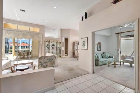 House in West Palm Beach, Florida 3 bedrooms, 187.66 sq.m. № 2190679 - photo 9