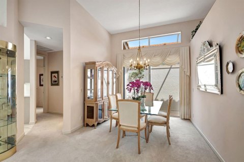 House in West Palm Beach, Florida 3 bedrooms, 187.66 sq.m. № 2190679 - photo 19