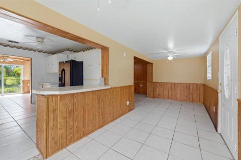 Commercial property in North Port, Florida 6 bedrooms, 259.94 sq.m. № 2215953 - photo 14