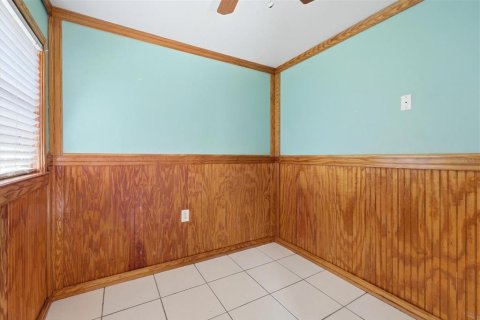Commercial property in North Port, Florida 6 bedrooms, 259.94 sq.m. № 2215953 - photo 26