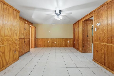 Commercial property in North Port, Florida 6 bedrooms, 259.94 sq.m. № 2215953 - photo 20