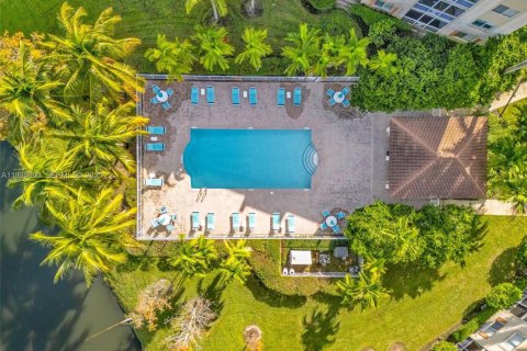 Condominio en venta en Pompano Beach, Florida, 2 dormitorios, 106.47 m2 № 2034383 - foto 5