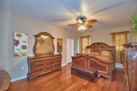 House in Plant City, Florida 4 bedrooms, 270.25 sq.m. № 1765406 - photo 28