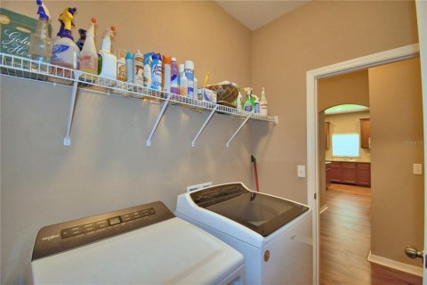 House in Plant City, Florida 4 bedrooms, 270.25 sq.m. № 1765406 - photo 21