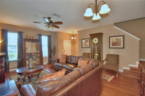 House in Plant City, Florida 4 bedrooms, 270.25 sq.m. № 1765406 - photo 14