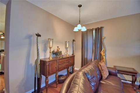 House in Plant City, Florida 4 bedrooms, 270.25 sq.m. № 1765406 - photo 16