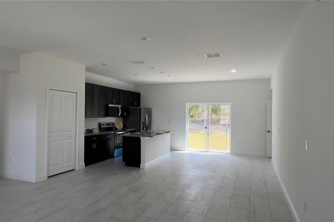 Casa en alquiler en Citrus Springs, Florida, 4 dormitorios, 146.79 m2 № 1910227 - foto 4