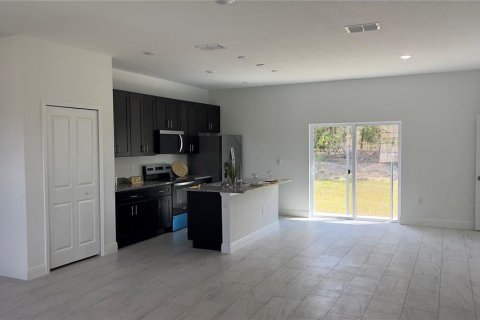 Casa en alquiler en Citrus Springs, Florida, 4 dormitorios, 146.79 m2 № 1910227 - foto 5