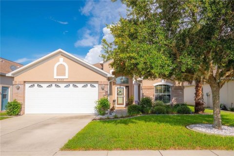 Villa ou maison à Spring Hill, Floride 3 chambres, 153.1 m2 № 2419854