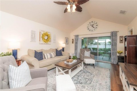 Villa ou maison à louer à Spring Hill, Floride: 3 chambres, 153.1 m2 № 2419854 - photo 6