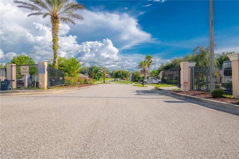 Villa ou maison à louer à Spring Hill, Floride: 3 chambres, 153.1 m2 № 2419854 - photo 25