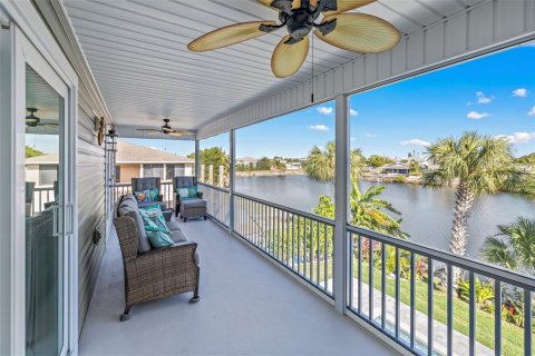 House in Hernando Beach, Florida 3 bedrooms, 114.73 sq.m. № 1568532 - photo 26