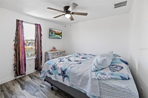 House in Hernando Beach, Florida 3 bedrooms, 114.73 sq.m. № 1568532 - photo 15