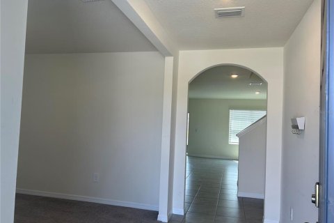 Villa ou maison à louer à Bradenton, Floride: 5 chambres, 242.01 m2 № 2213387 - photo 5