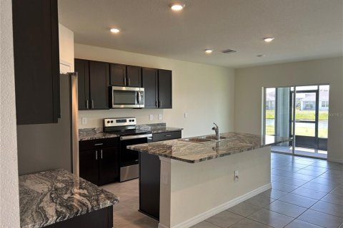 Villa ou maison à louer à Bradenton, Floride: 5 chambres, 242.01 m2 № 2213387 - photo 7