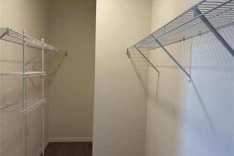 Villa ou maison à louer à Bradenton, Floride: 5 chambres, 242.01 m2 № 2213387 - photo 21