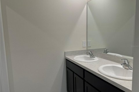 Villa ou maison à louer à Bradenton, Floride: 5 chambres, 242.01 m2 № 2213387 - photo 28