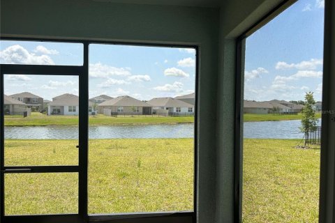 Villa ou maison à louer à Bradenton, Floride: 5 chambres, 242.01 m2 № 2213387 - photo 11