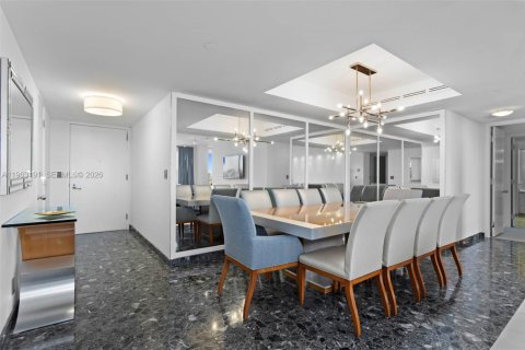 Condo in Aventura, Florida, 2 bedrooms  № 2081001 - photo 7