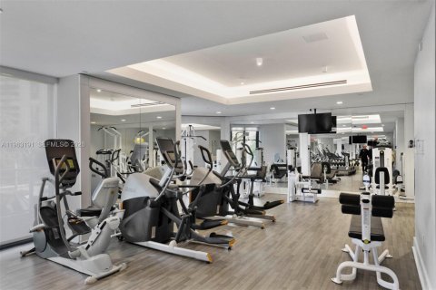 Condo in Aventura, Florida, 2 bedrooms  № 2081001 - photo 27