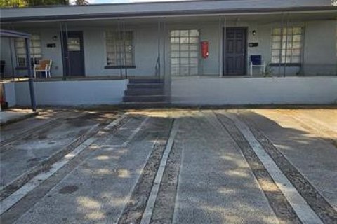 Propiedad comercial en venta en DeLand, Florida, 336.21 m2 № 1107537 - foto 15