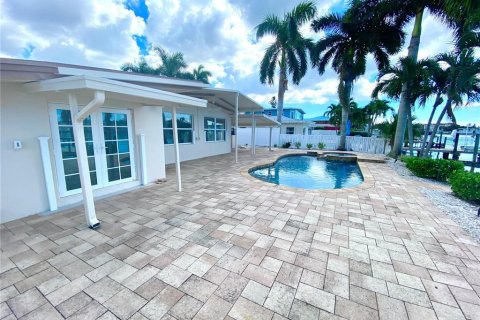 Villa ou maison à louer à Treasure Island, Floride: 3 chambres, 201.78 m2 № 2377759 - photo 19