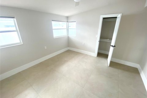 Villa ou maison à louer à Treasure Island, Floride: 3 chambres, 201.78 m2 № 2377759 - photo 22